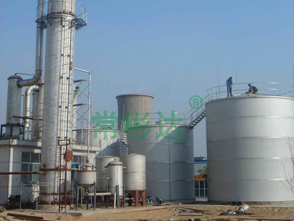 Alcohol recovery tower